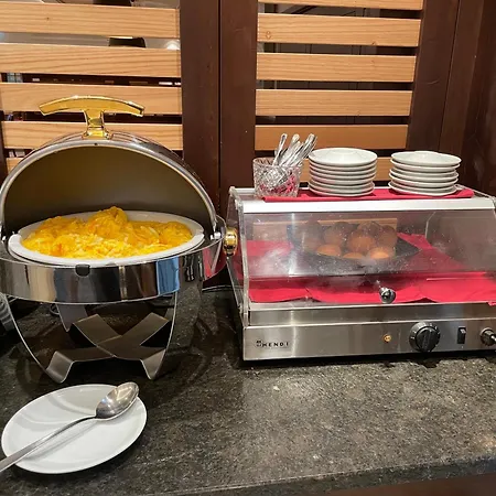 加斯赫夫卡木尔酒店 酒店 瓦兹