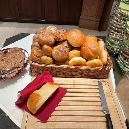 ホテル ガストホフ カムル